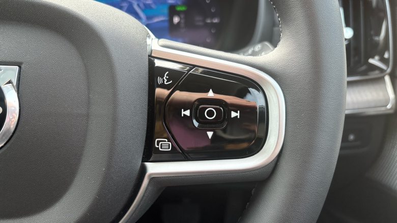 Volvo XC90 2.0 T8 PHEV Ultra Dark 5dr AWD Geartronic Estate